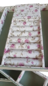 Porta-Joias Grande em Linho Floral de 4 Andares - Artesanato e Personalizados
