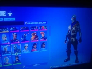 CONTA FORTNITE COM 25 SKINS