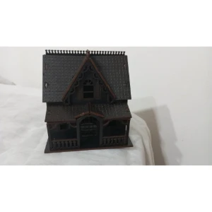 Mini Casinha Gotica preta, Moderna em MDF - Estilo e... - Artesanato e Personalizados