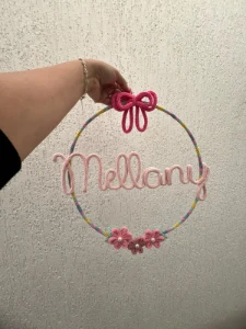 Guirlanda Laço e Flores Colorido em Tricotin - Artesanato e Personalizados