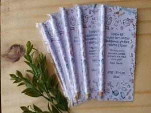 Lápis com Marca Páginas - Artesanato e Personalizados