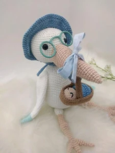 Amigurumi Cegonha com Bebê em Crochê - Artesanato e Personalizados