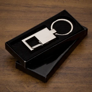 Chaveiro de Metal com Mosquetão e Caixa - Artesanato e Personalizados