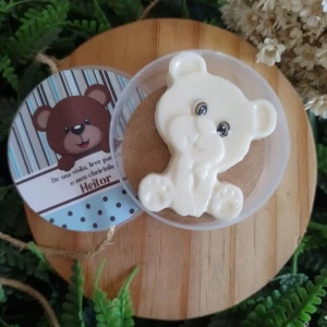 Sabonte Ursinho na Latinha - Artesanato e Personalizados