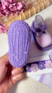 Kit Bebê Sandalinha Personalizado Roxo e Lilás - Artesanato e Personalizados