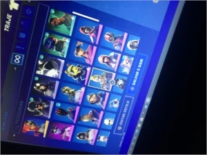 vendo conta Fortnite +60 skins e itens raros