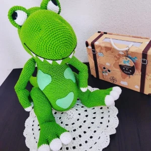 T-rex Amigurumi