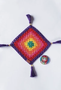 Toalhinha de Crochê com Tassels - Artesanato e Personalizados