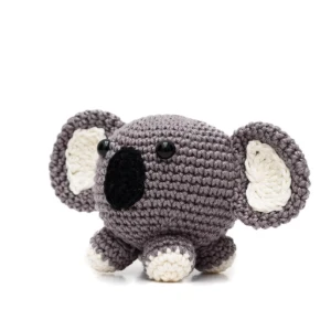 Coala Bola em amigurumi - Artesanato e Personalizados