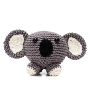 Coala Bola em amigurumi - Artesanato e Personalizados