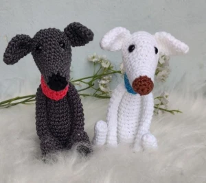 Amigurumi Mini Galgo - Artesanato e Personalizados