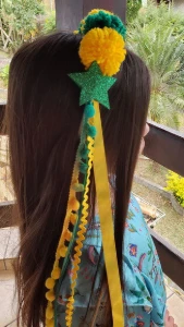 Tiara Coroa Pompom Brasil - Artesanato e Personalizados