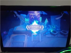 Ouro 4 no TFT - League of Legends LOL