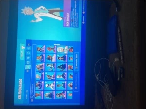 Vendo conta da epic: Fortnite:142 skins, maioria de loja