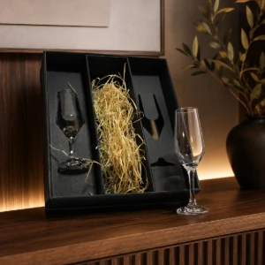 Kit com 2 Taças para Champagne e Caixa - Artesanato e Personalizados