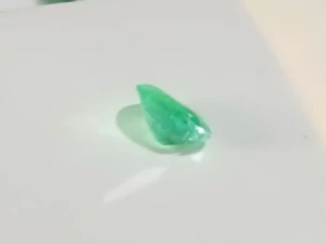 Esmeralda colombiana ótima oval 1,10 cts - Artesanato e Personalizados