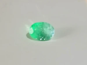 Esmeralda colombiana ótima oval 1,10 cts - Artesanato e Personalizados