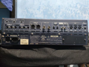 Mesa De Som Digital Yamaha 01v96 16 Canais Profissional - Produtos Físicos