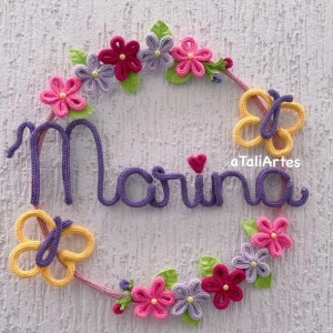 Porta Maternidade Flores Personalizadas em Tricotin - Artesanato e Personalizados