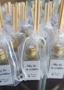 Lembrancinha Mini Difusor Dia da Secretária - Artesanato e Personalizados