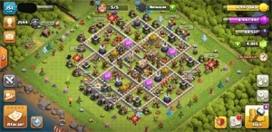 Cv11 quase full falta so herois - Clash of Clans