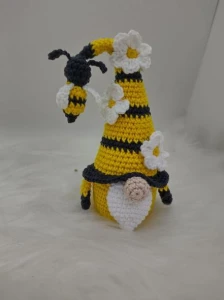 Mini Gnomo Em Crochê Abelha - Artesanato e Personalizados