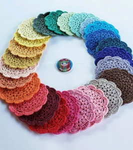 Kit Porta Copos Coloridos em Crochê (12 Un.) - Artesanato e Personalizados
