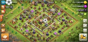 Clash of clans. Cv11 99% full. Heróis full.