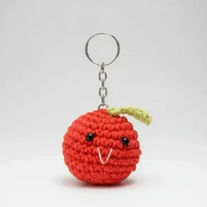 Chaveiro Mini Maçã Amigurumi - Artesanato e Personalizados