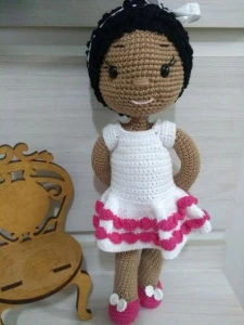 Boneca Emily - Artesanato e Personalizados