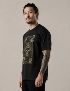 Camiseta Preta Cards of Skull - Tamanho P - Artesanato e Personalizados