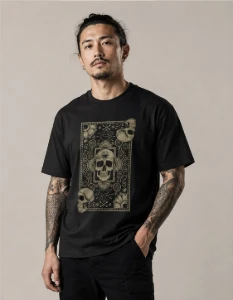 Camiseta Preta Cards of Skull - Tamanho P - Artesanato e Personalizados