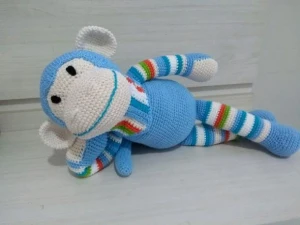 Amigurumi Macaco Colorido - Artesanato e Personalizados
