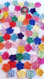 Flor de Crochê Aplique (kit com 30 Un.) - Artesanato e Personalizados