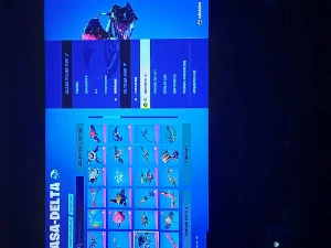 Conta de Fortnite com 245 (Incluindo Raras)
