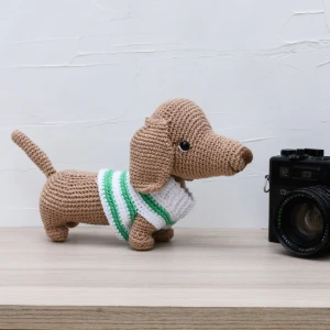 Cachorro Linguicinha em Amigurumi - Artesanato e Personalizados