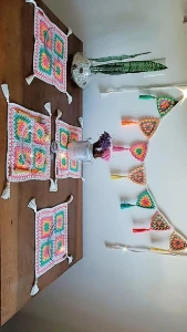 Kit Sousplats / Porta Prato Quadrado em Crochê (04 Peças) - Artesanato e Personalizados