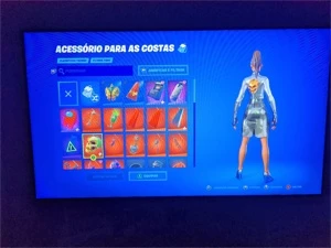 Vendo conta de fortnite, com ikonik, glow e muito mais