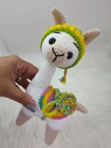 Lhama de crochê - Artesanato e Personalizados