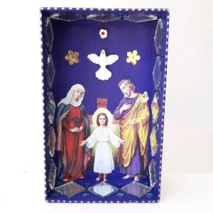 Relicário Sagrada Família com Divino - Roxo - Artesanato e Personalizados
