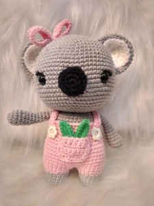 Amigurumi Coala Menina - Artesanato e Personalizados