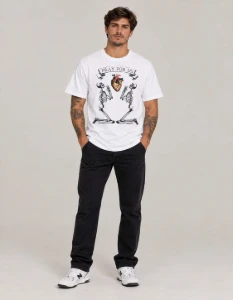 Camiseta Branca Pray - Artesanato e Personalizados