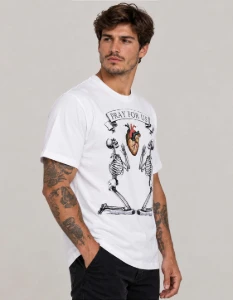 Camiseta Branca Pray - Artesanato e Personalizados