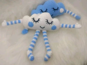 Amigurumi Nuvem de Crochê - Artesanato e Personalizados