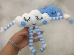 Amigurumi Nuvem de Crochê - Artesanato e Personalizados