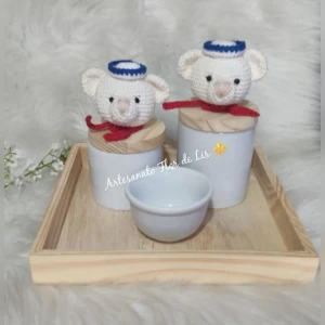 Kit Higiene para Bebê em Porcelana com Amigurumi - Artesanato e Personalizados