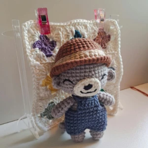 Macaquinho de Macacão - Artesanato e Personalizados