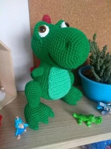 Amigurumi Dino T-Rex - Artesanato e Personalizados