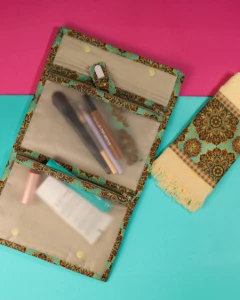 Kit Higiene Impermeável com Toalhinha e Lixa - Artesanato e Personalizados