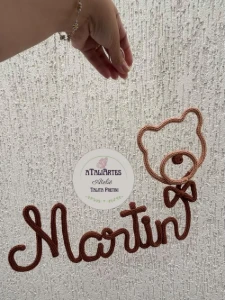 Porta Maternidade Nome com Ursinho em Tricotin - Artesanato e Personalizados